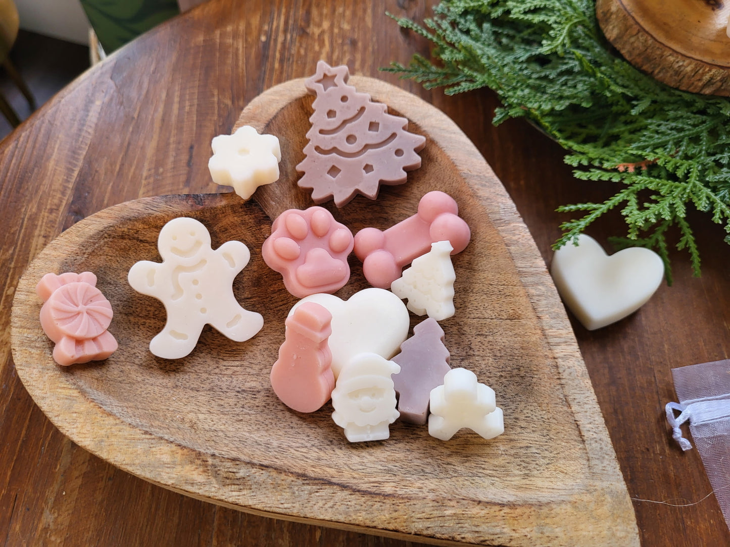 Holiday scent charms melts